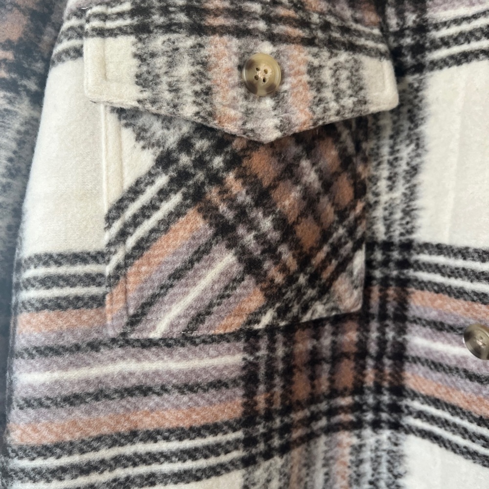 Shacket - Picture 2 of 7